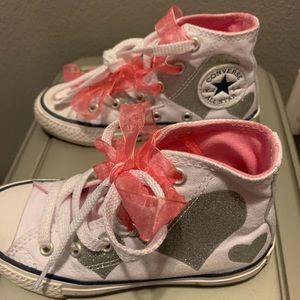 Girl’s Converse
